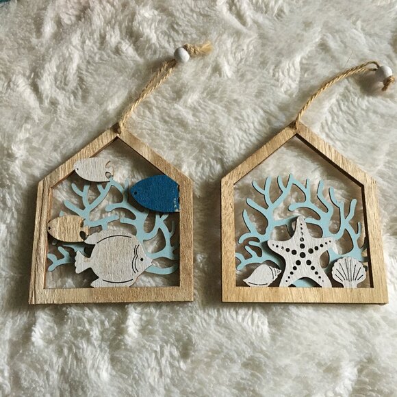 Two Wooden Die Cut Rustic Coastal Décor Wall Hangings - Picture 14 of 15